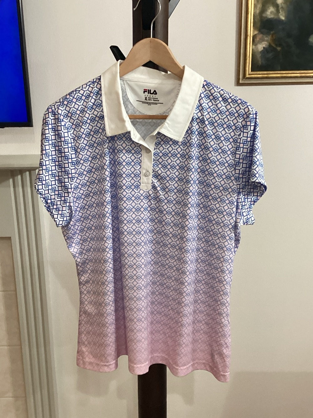 Fila Women's Blue-to-Pink Geometric Gradient Polo with White Collar